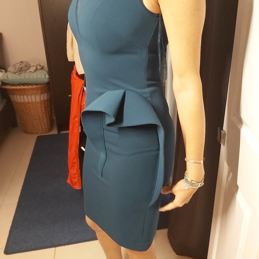 Dress - Picture 2 of 9